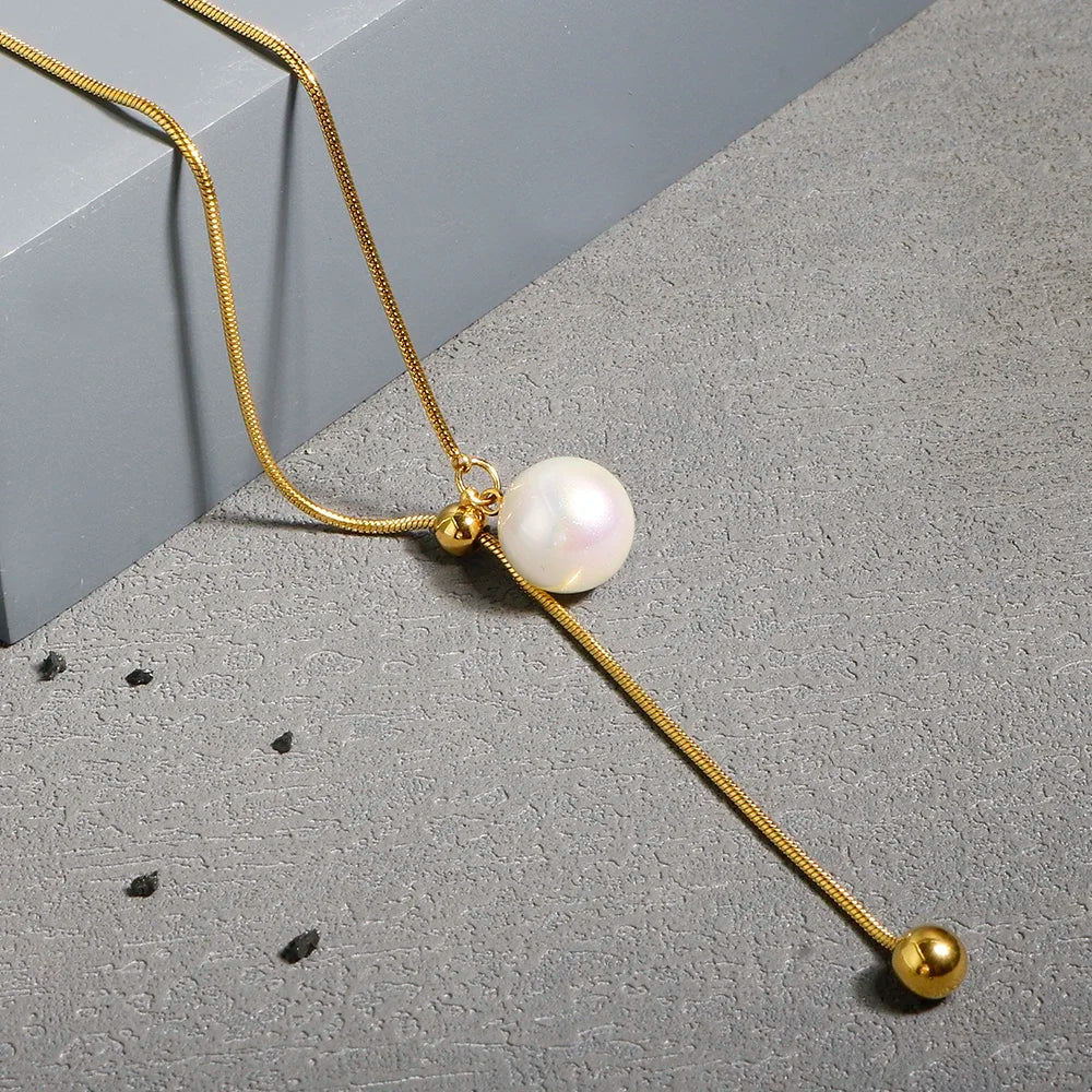 Colar com pingente delicado em aço inoxidável