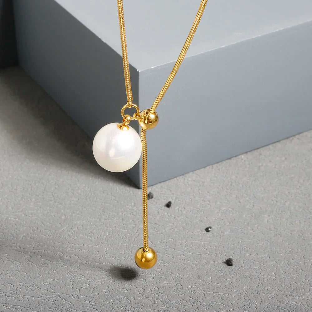 Colar com pingente delicado em aço inoxidável